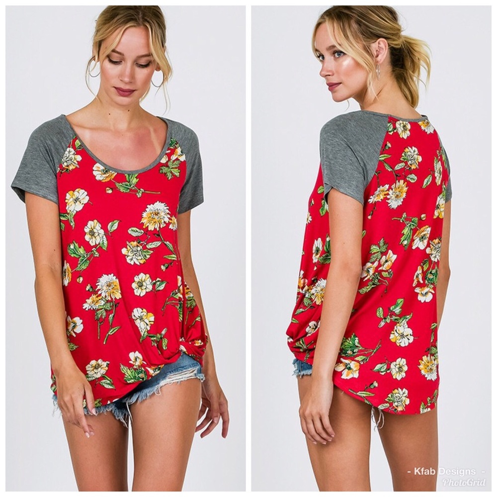 🥰LAST 1! Red Floral Side Twist Color Block Top! - Picture 4 of 6